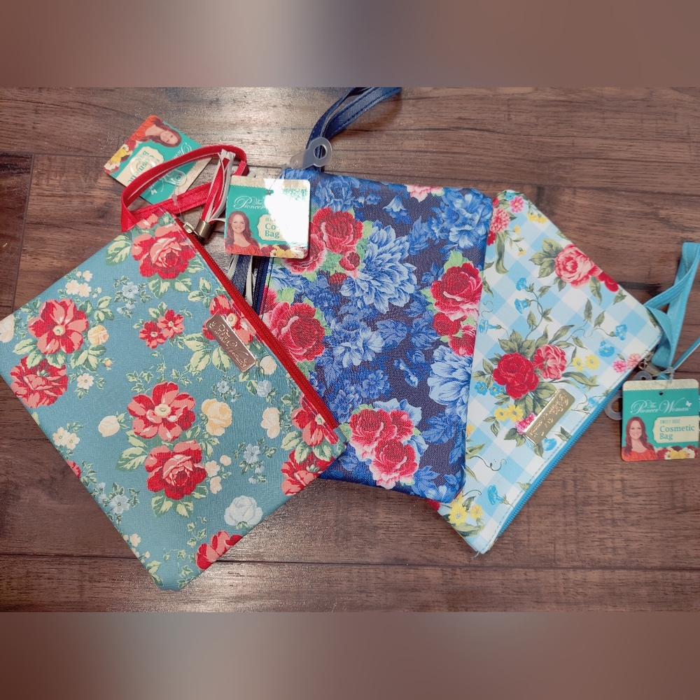3 PC The Pioneer Woman Cosmetic bag
